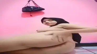 Bokep Jilbab Colmek Sambil Nunggu Pacar Datang