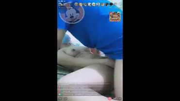 Live Show 94 Cewek Body Gitar Digoyang Kontol Besar